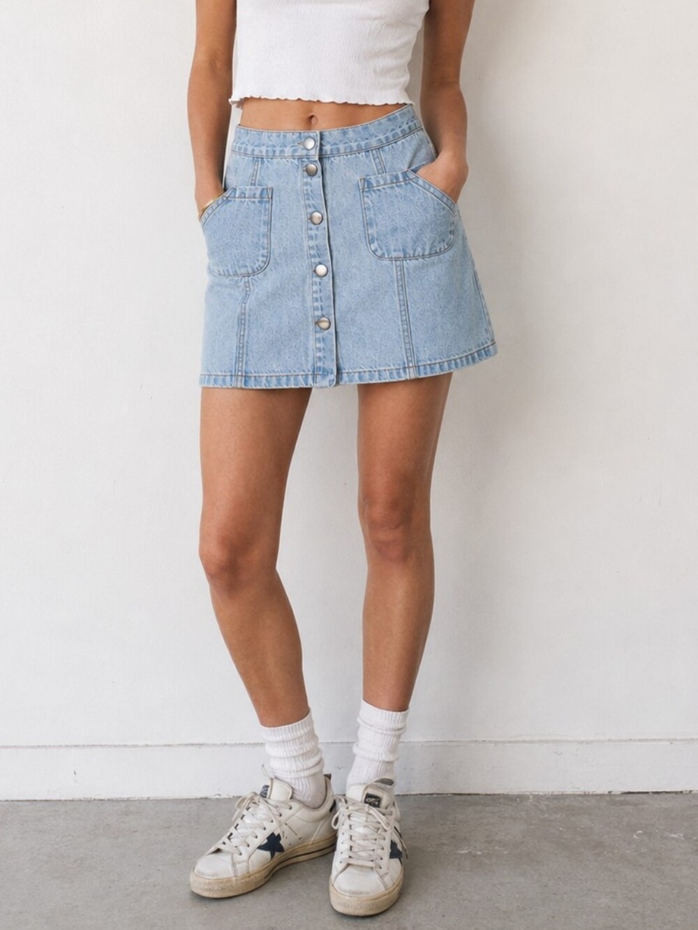 BDG Urban Outfitters Y2k Light Wash Denim Snap Front Pockets Mini Skirt M
